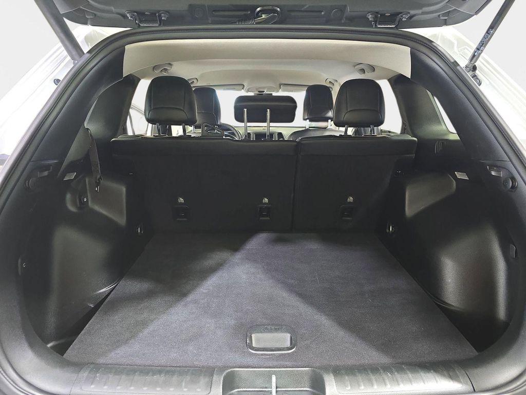 used 2023 Jeep Cherokee car, priced at $20,490