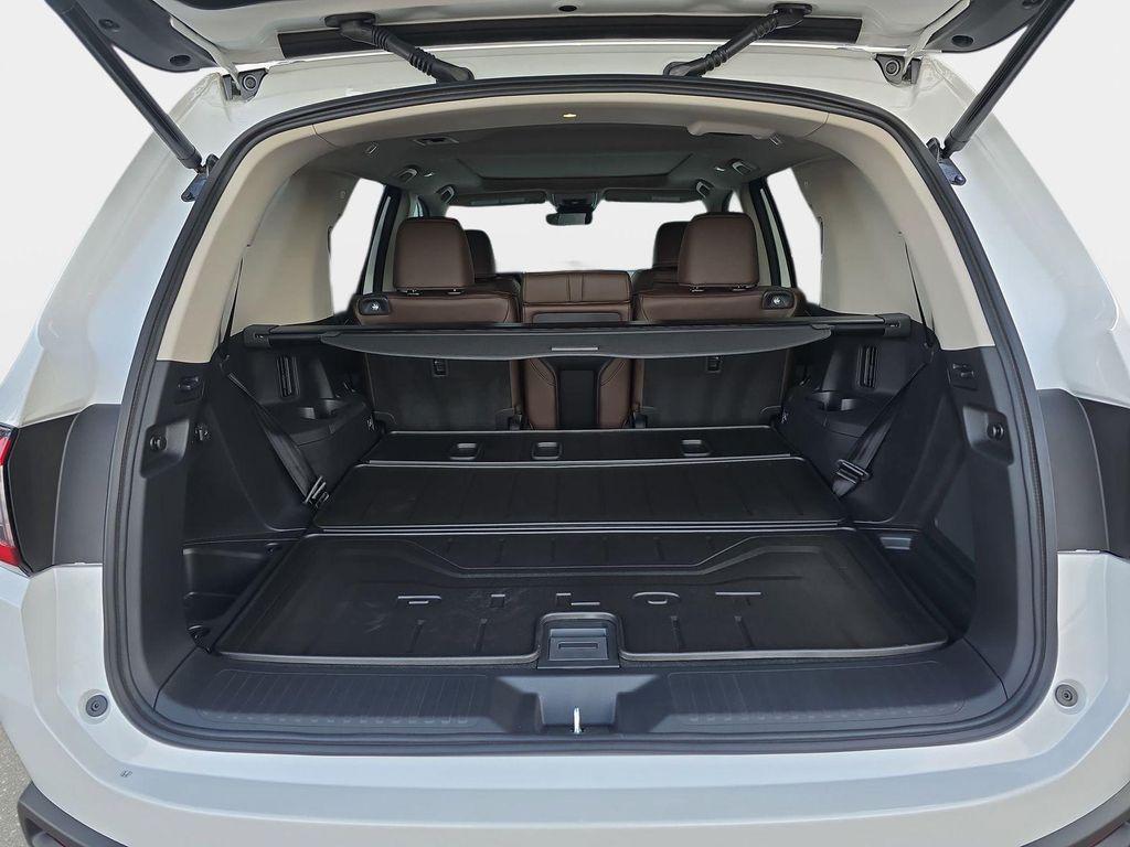 new 2026 Honda Pilot car, priced at $56,195