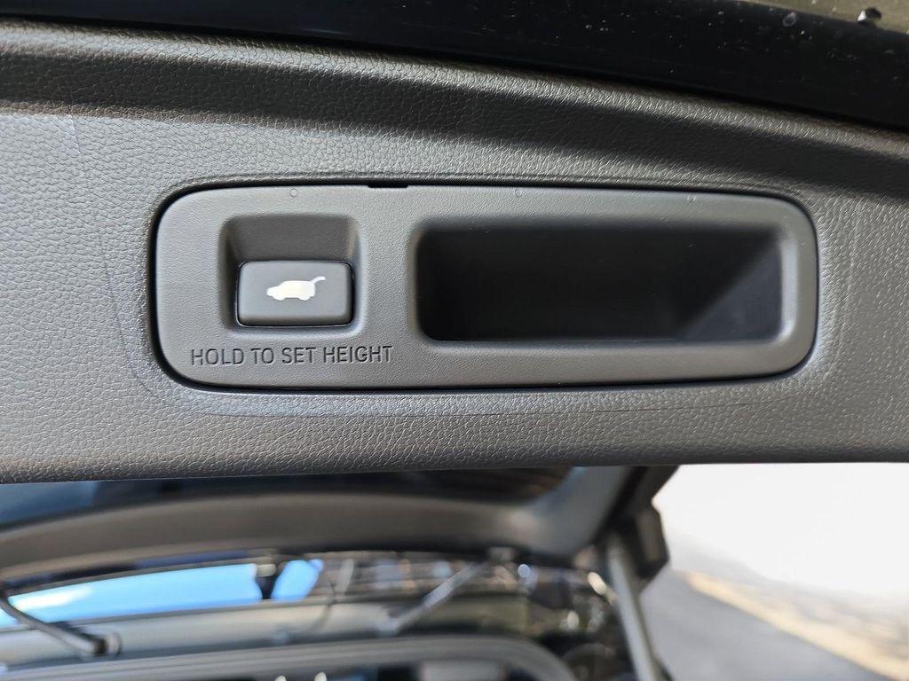 new 2026 Honda CR-V Hybrid car, priced at $39,601