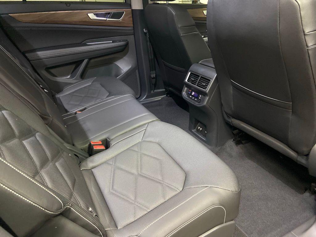 new 2026 Volkswagen Atlas car, priced at $48,470