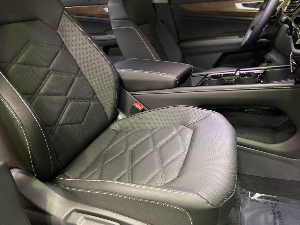 new 2026 Volkswagen Atlas car, priced at $48,470