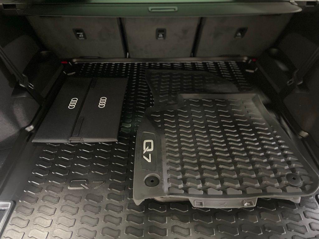 new 2026 Audi Q7 car, priced at $78,560