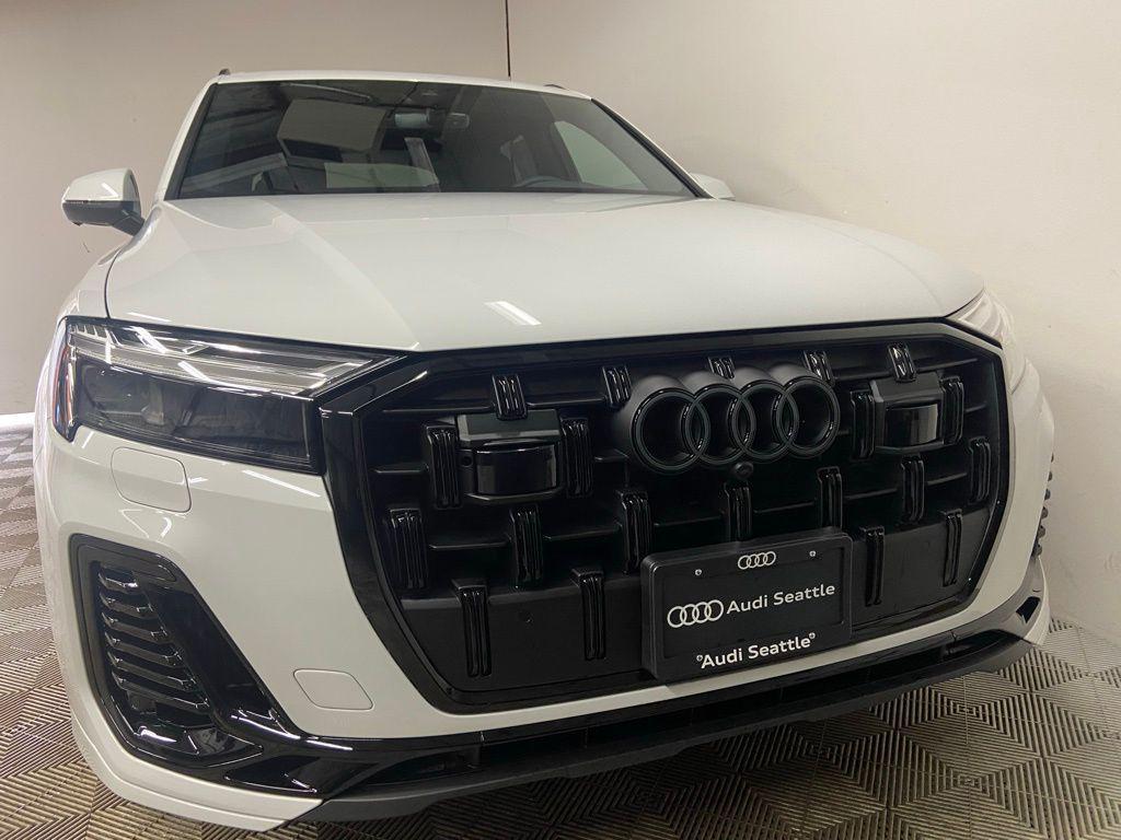 new 2026 Audi Q7 car, priced at $78,560