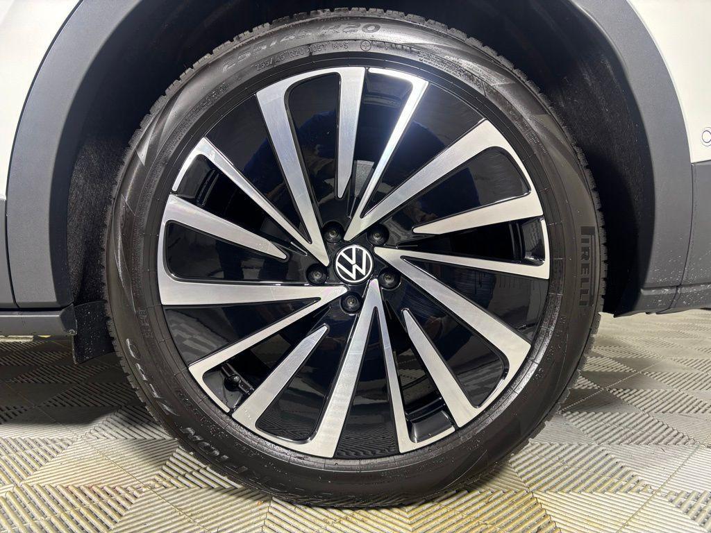 new 2026 Volkswagen ID.4 car, priced at $51,332