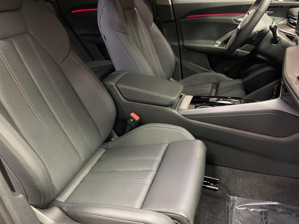 new 2025 Audi Q5 car, priced at $61,560