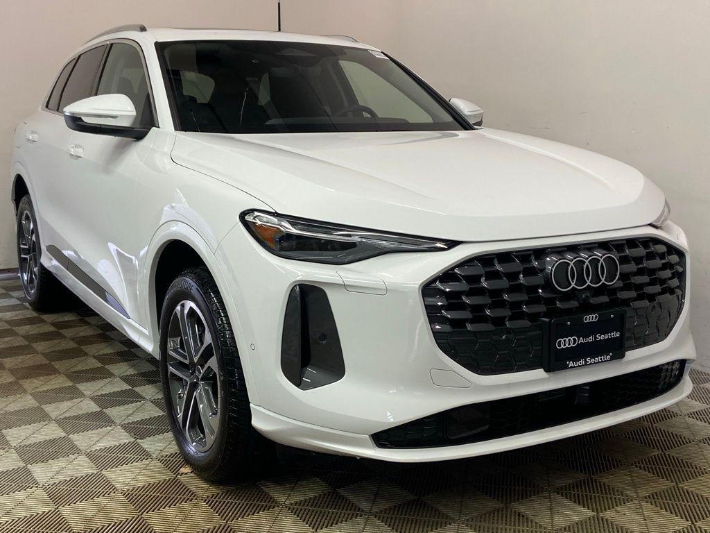 new 2025 Audi Q5 car, priced at $59,195