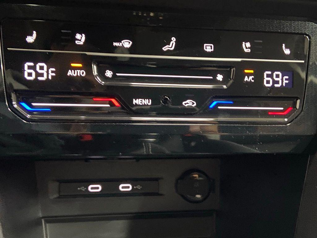 new 2026 Volkswagen Taos car, priced at $38,013