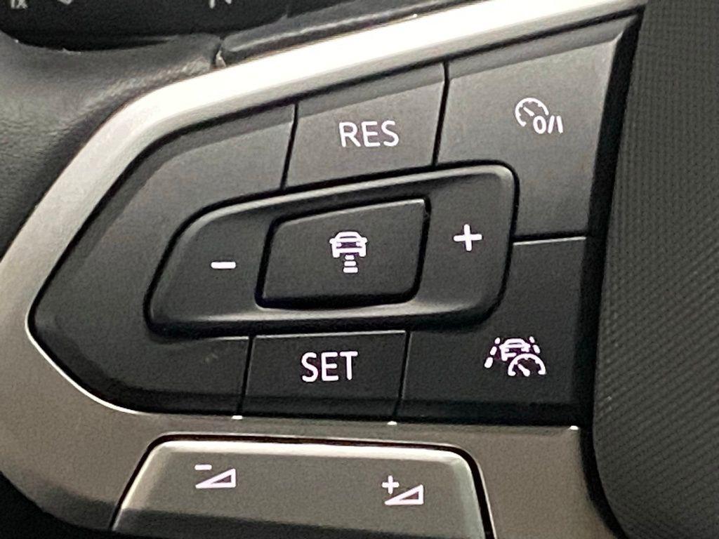 new 2026 Volkswagen Taos car, priced at $38,013