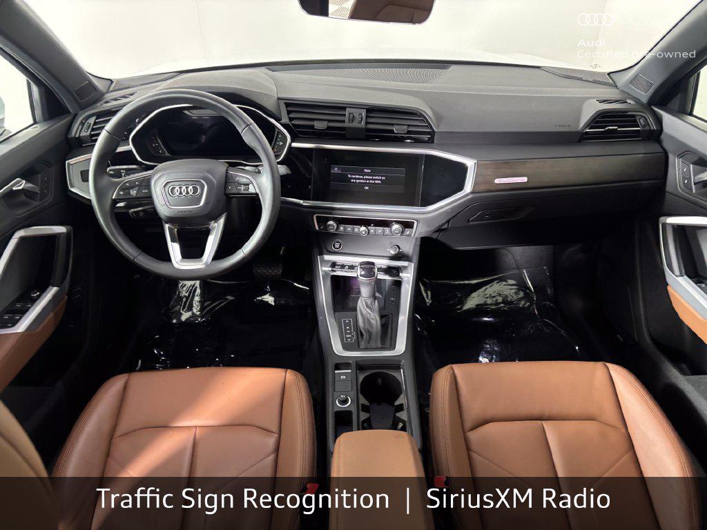 Audi Q3 view 17