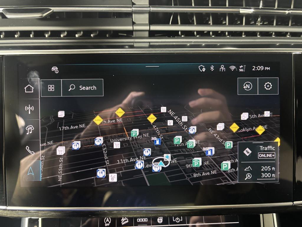 new 2026 Audi Q7 car, priced at $76,645