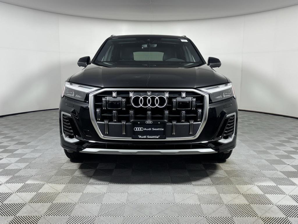 new 2026 Audi Q7 car, priced at $76,645