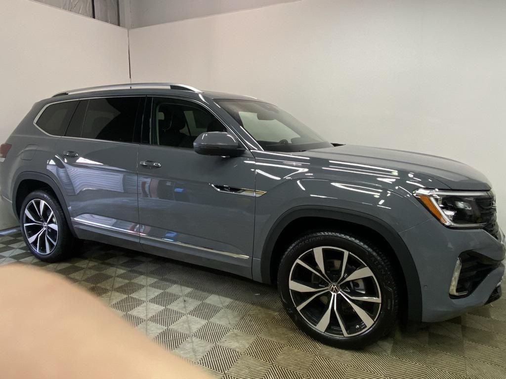 new 2026 Volkswagen Atlas car, priced at $58,499