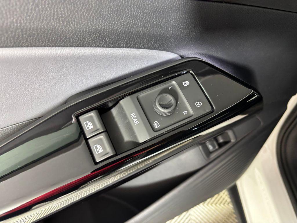 used 2024 Volkswagen ID.4 car, priced at $30,899
