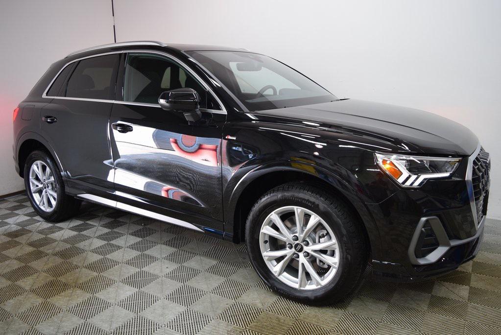 new 2025 Audi Q3 car, priced at $47,360