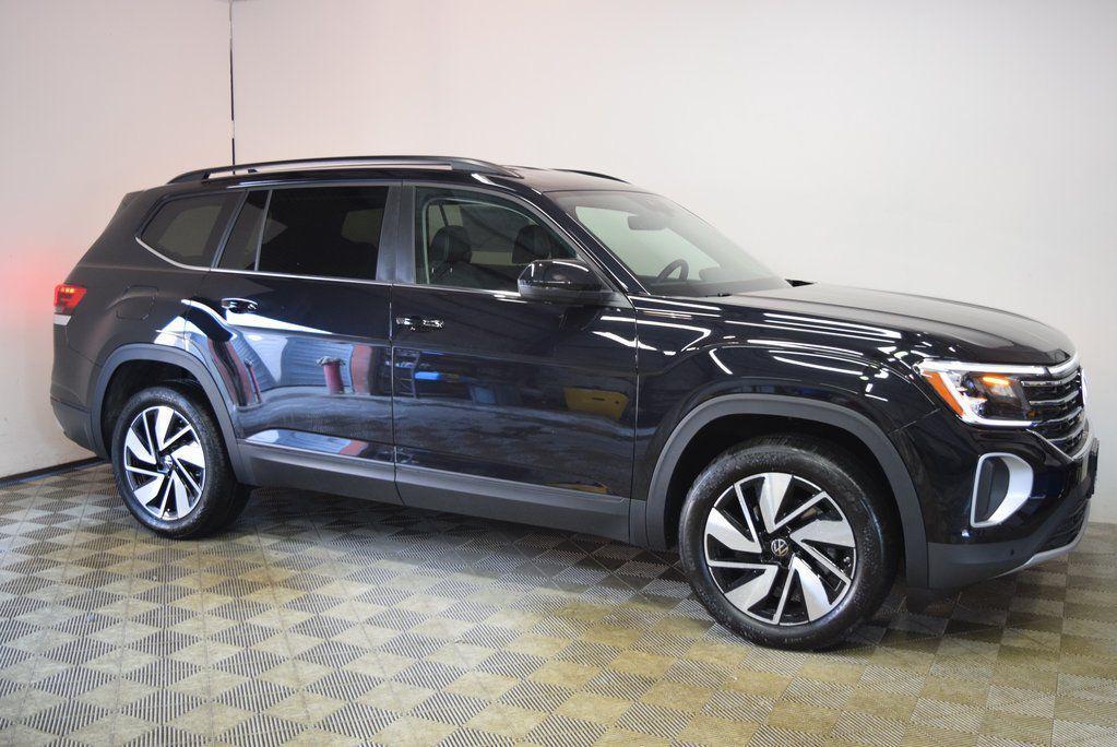 new 2026 Volkswagen Atlas car, priced at $47,875
