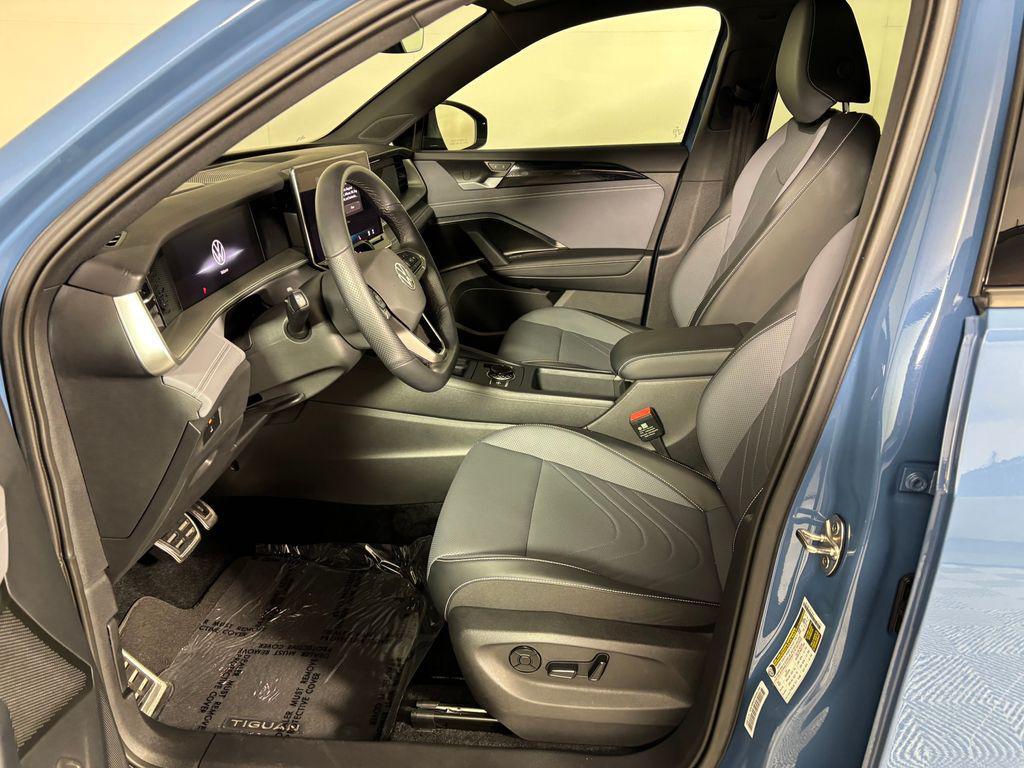 used 2025 Volkswagen Tiguan car, priced at $34,799