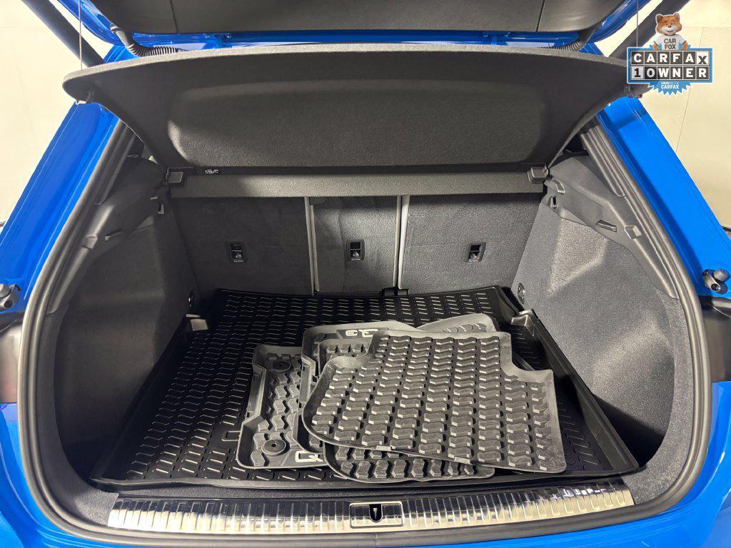 Audi Q3 view 25