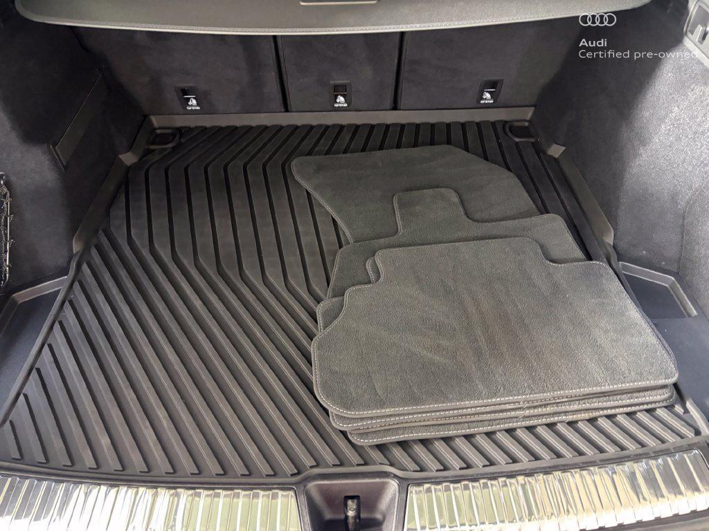 Audi Q5 view 28