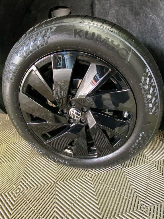 new 2026 Volkswagen Atlas car, priced at $50,125