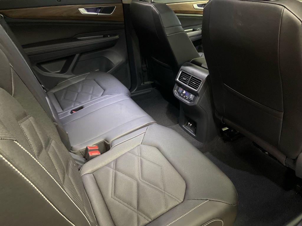 new 2026 Volkswagen Atlas car, priced at $50,125