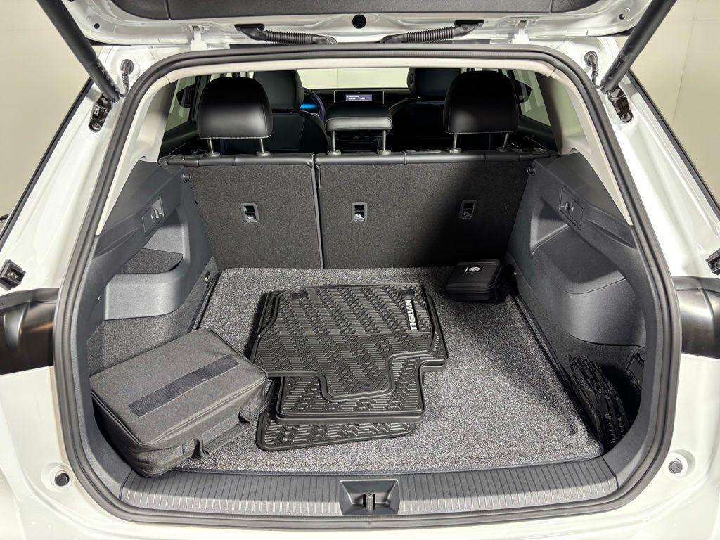 new 2026 Volkswagen Tiguan car, priced at $38,187