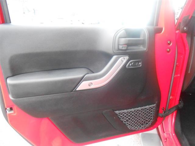 used 2015 Jeep Wrangler Unlimited car, priced at $18,951