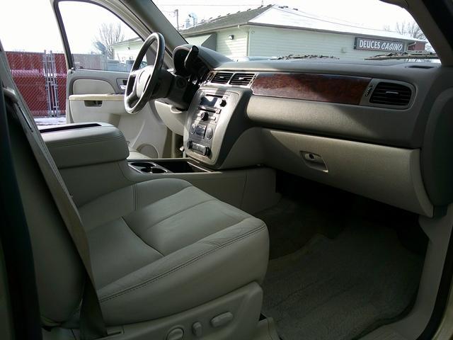 used 2013 GMC Yukon XL car, priced at $10,551