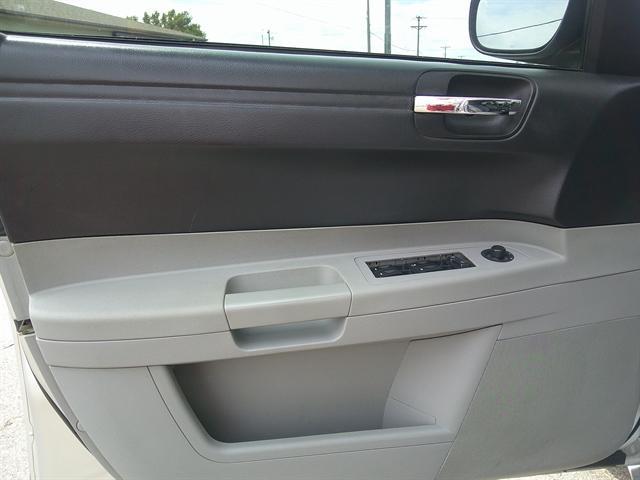 used 2006 Chrysler 300 car, priced at $4,951