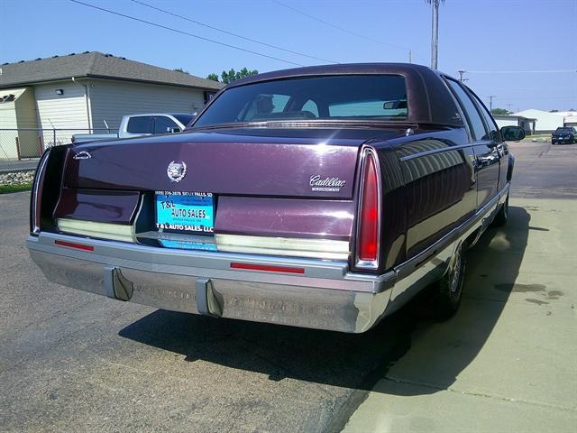 used 1995 Cadillac Fleetwood car, priced at $9,451