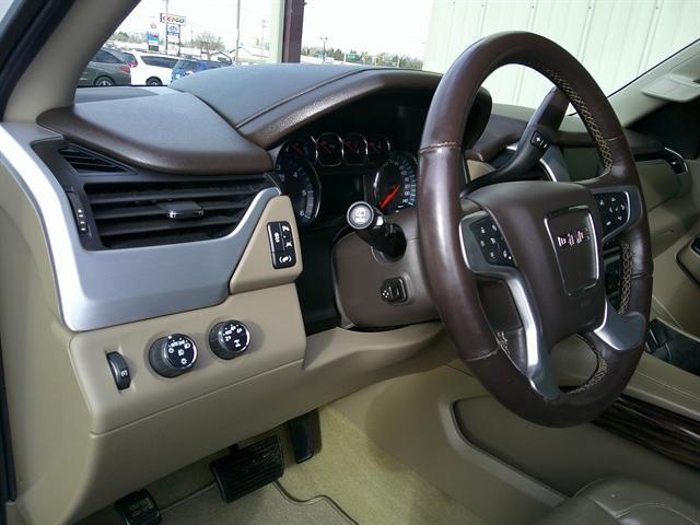 used 2017 GMC Yukon XL car, priced at $20,551