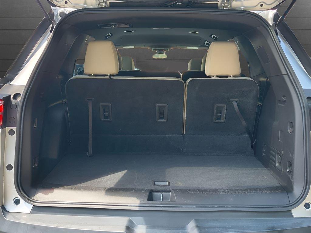 used 2022 Chevrolet Traverse car, priced at $16,864