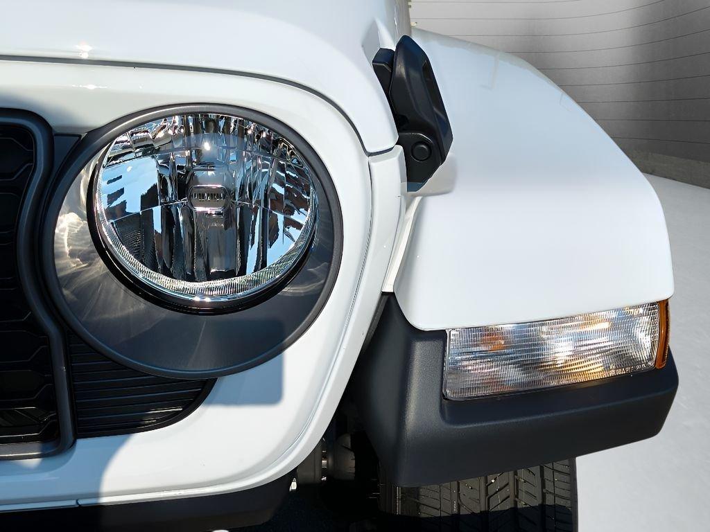 new 2025 Jeep Gladiator car, priced at $37,810