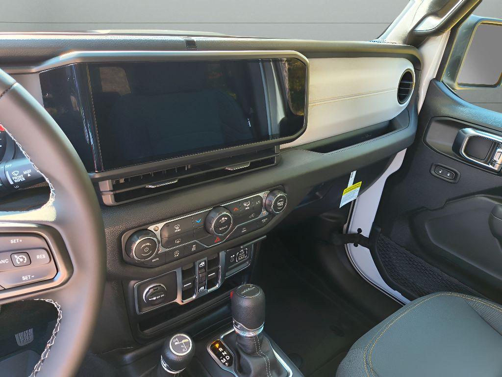 new 2025 Jeep Gladiator car, priced at $39,810