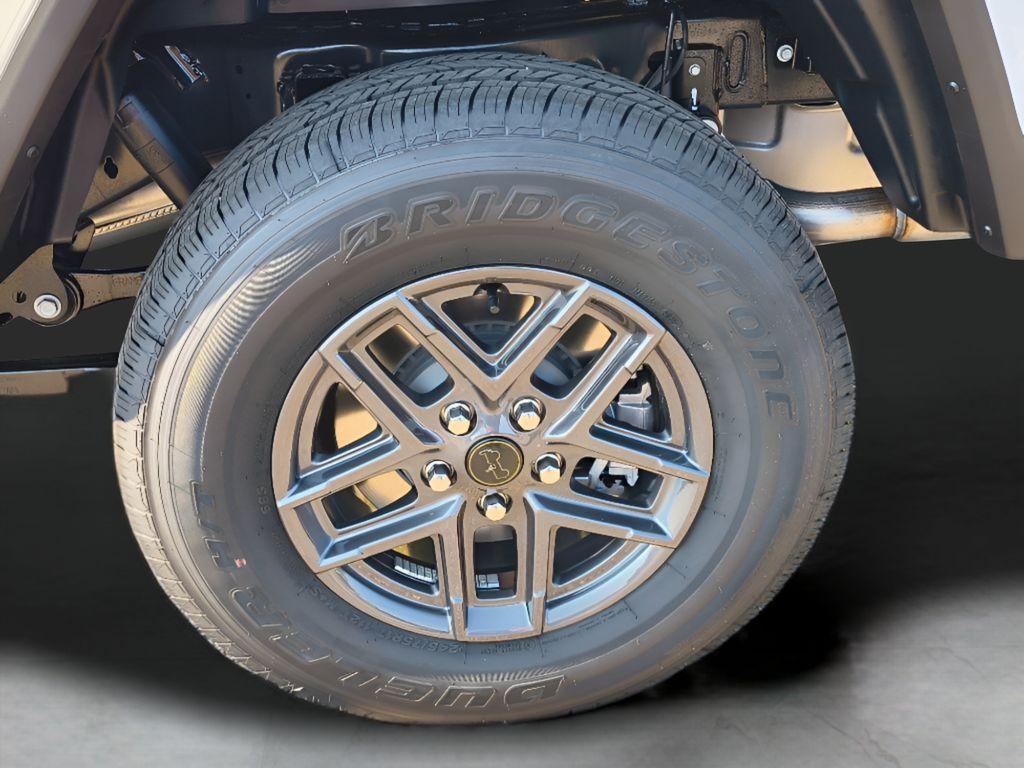 new 2025 Jeep Gladiator car, priced at $39,810