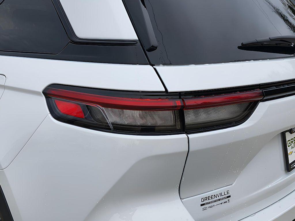 new 2025 Jeep Grand Cherokee car, priced at $38,880