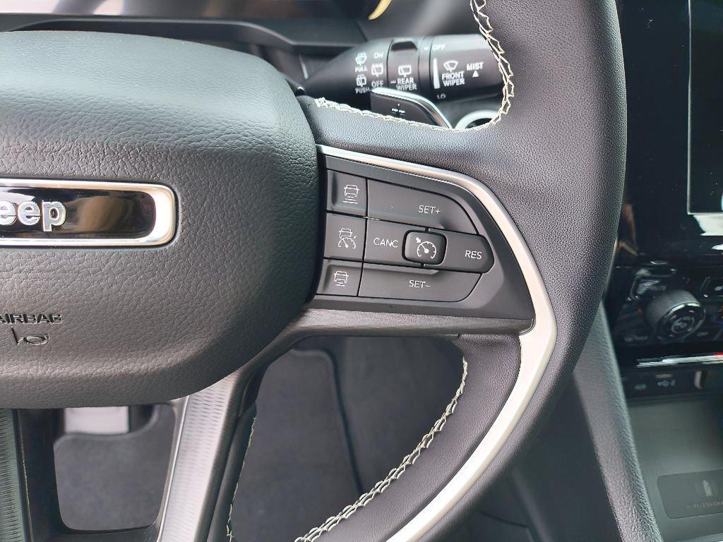 new 2025 Jeep Grand Cherokee car, priced at $37,630