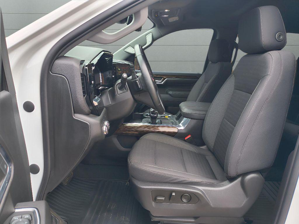 used 2023 GMC Sierra 1500 car, priced at $46,572