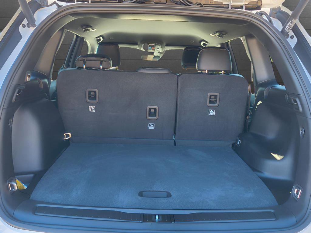 new 2025 Jeep Grand Cherokee car, priced at $38,880