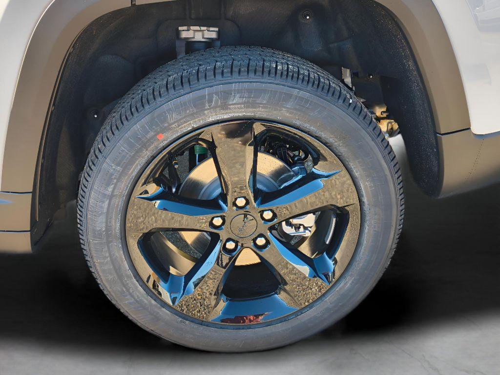 new 2025 Jeep Grand Cherokee car, priced at $38,880