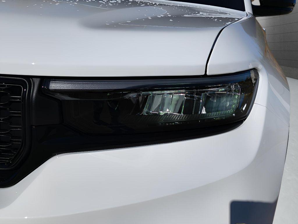 new 2025 Jeep Grand Cherokee car, priced at $38,880