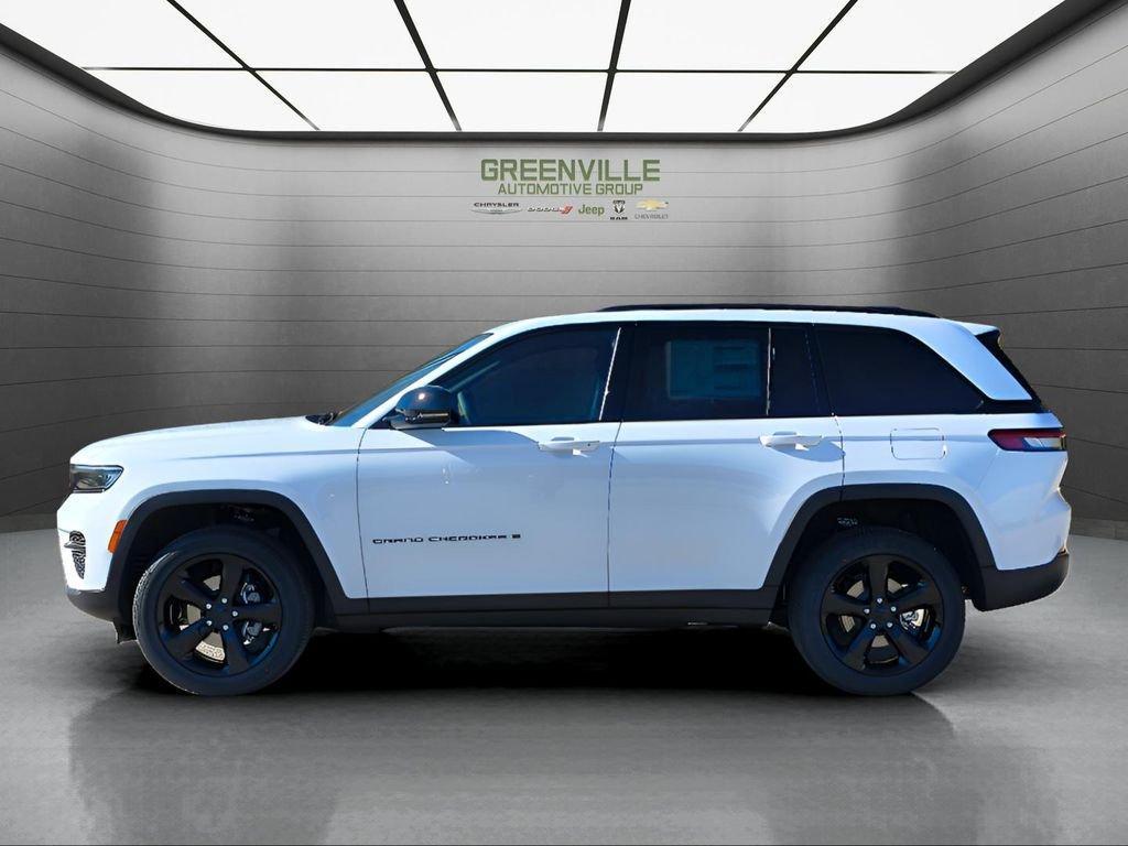 new 2025 Jeep Grand Cherokee car, priced at $37,880