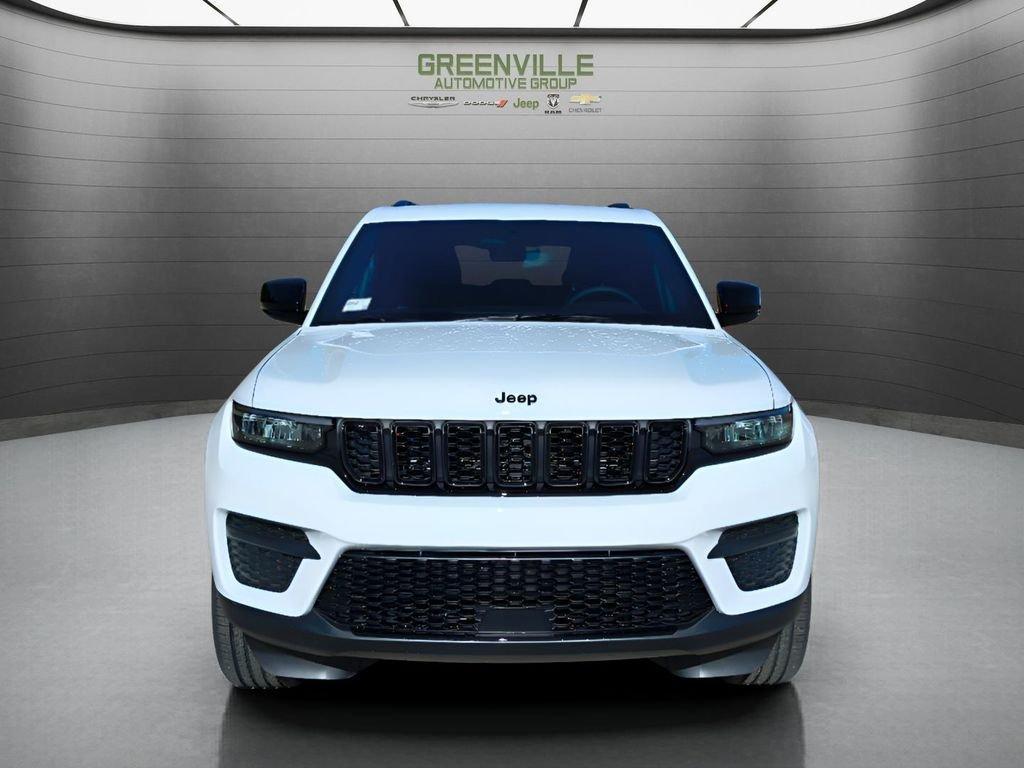 new 2025 Jeep Grand Cherokee car, priced at $37,880
