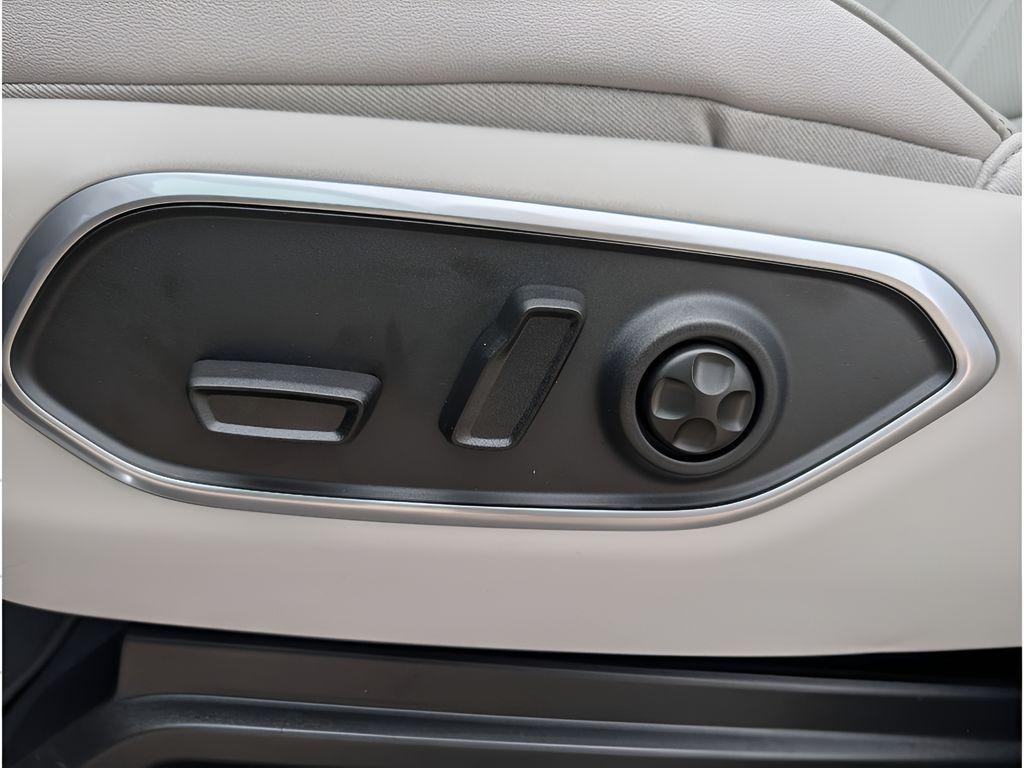 new 2026 Jeep Grand Wagoneer car, priced at $65,250