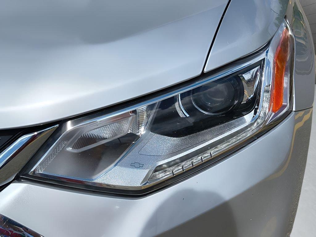 used 2021 Chevrolet Traverse car, priced at $15,740