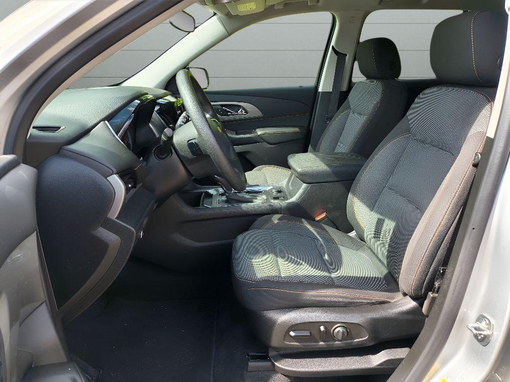 used 2021 Chevrolet Traverse car