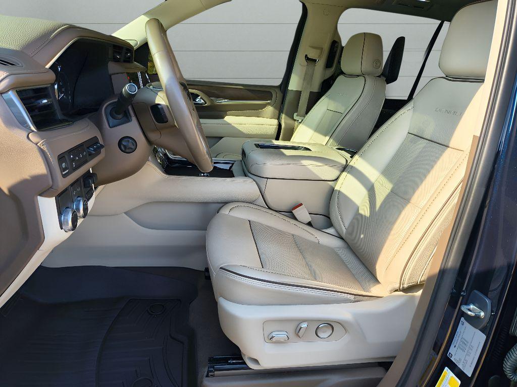 used 2021 GMC Yukon car, priced at $44,899