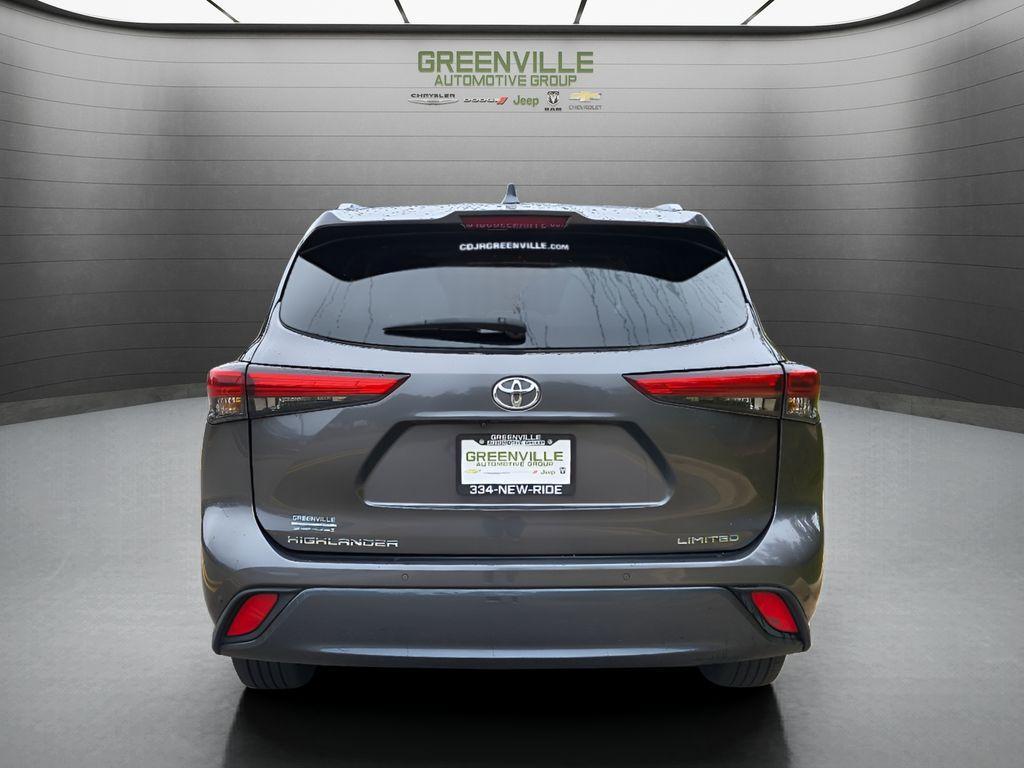 used 2023 Toyota Highlander car, priced at $36,999