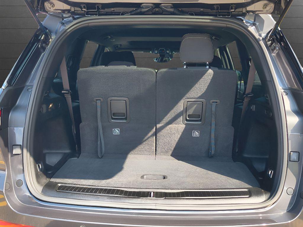 used 2024 Jeep Grand Cherokee L car, priced at $33,899