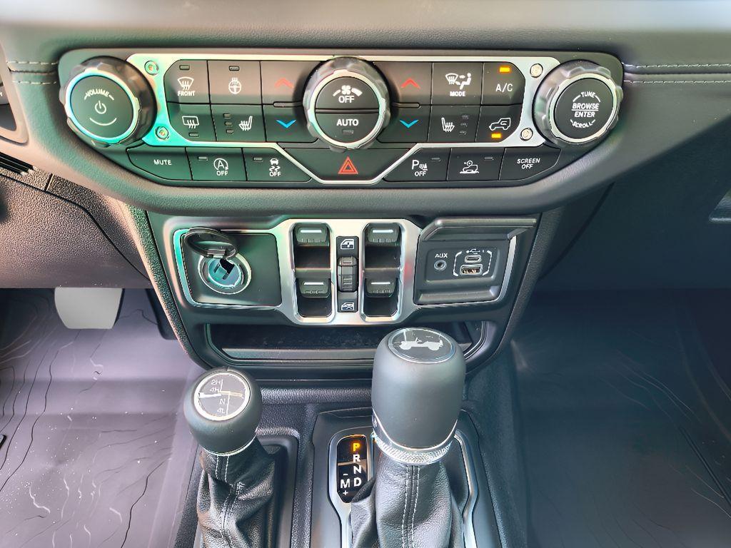 new 2025 Jeep Wrangler car, priced at $44,519