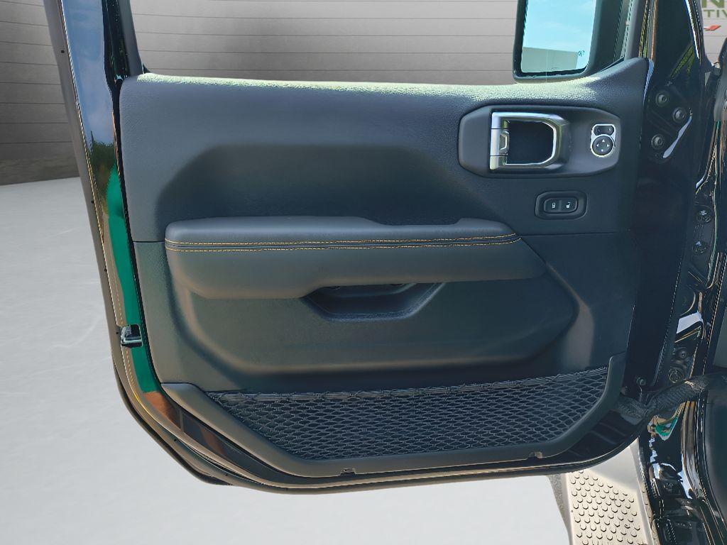 new 2025 Jeep Wrangler car, priced at $46,983